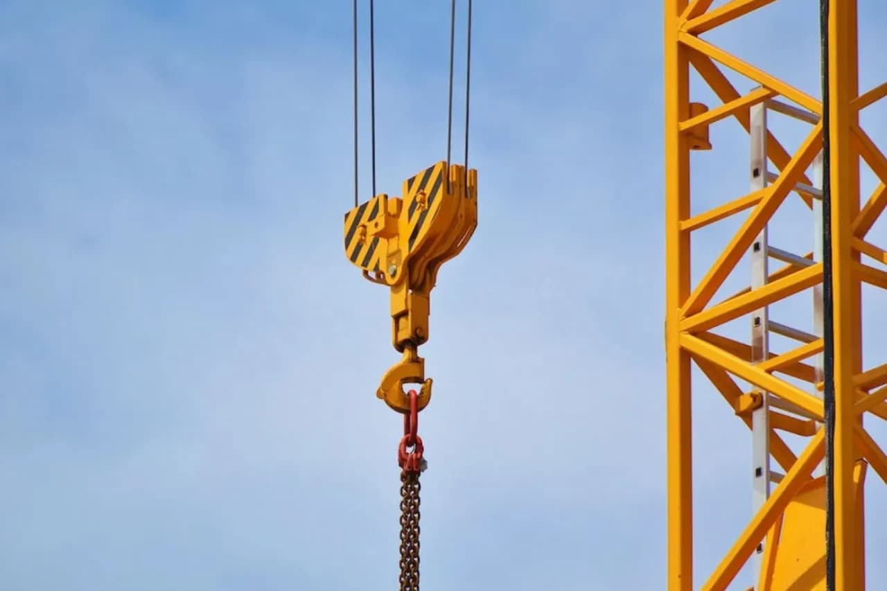 Ile zarabia operator dźwigu budowlanego? Sprawdź pensje i czynniki wpływające na wynagrodzenie Ile zarabia operator dźwigu budowlanego? Sprawdź pensje i czynniki wpływające na wynagrodzenie