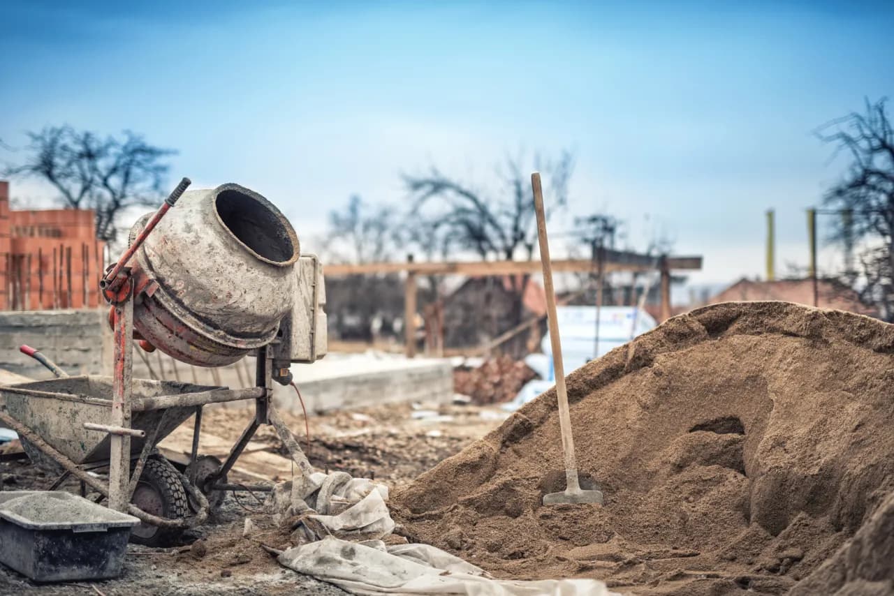 Jaka betoniarka na budowę? Wybierz idealną dla swojego projektu Jaka betoniarka na budowę? Wybierz idealną dla swojego projektu